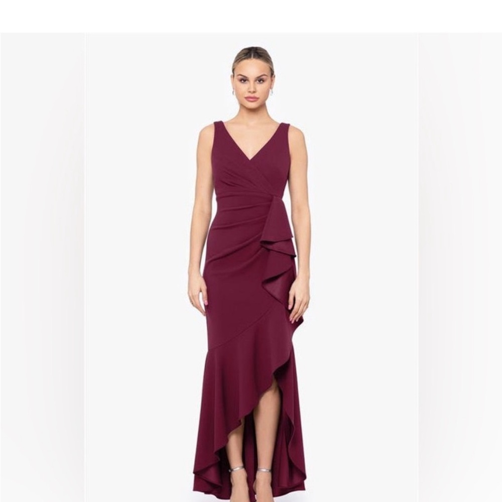 Betsy & Adam Burgundy V-Neck Ruffle Hem Formal Gown | Size 14P NWT GALA MOB